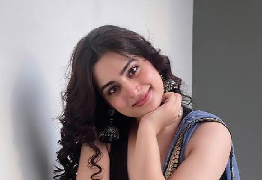 ayesha khan age